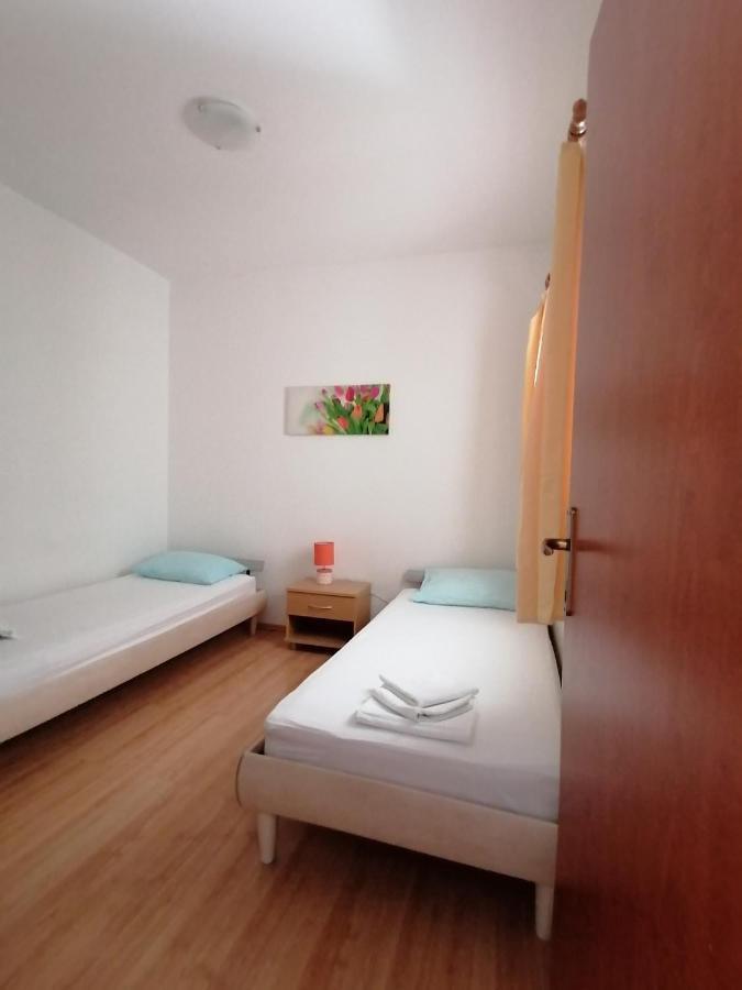 Apartments Coric Baška Voda Екстериор снимка